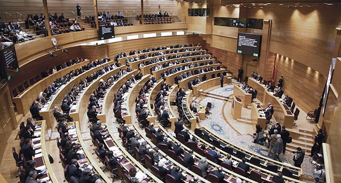 Diecisiete senadores se reparten 300.000 euros por una ‘comisión fantasma’