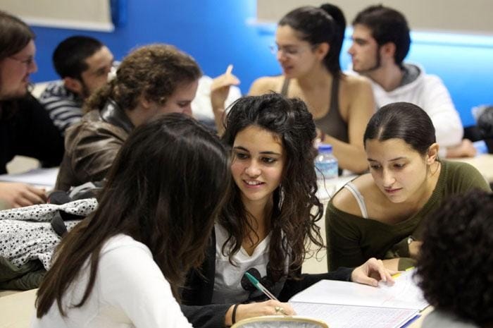 Estudiantes en la UAM I La Marea