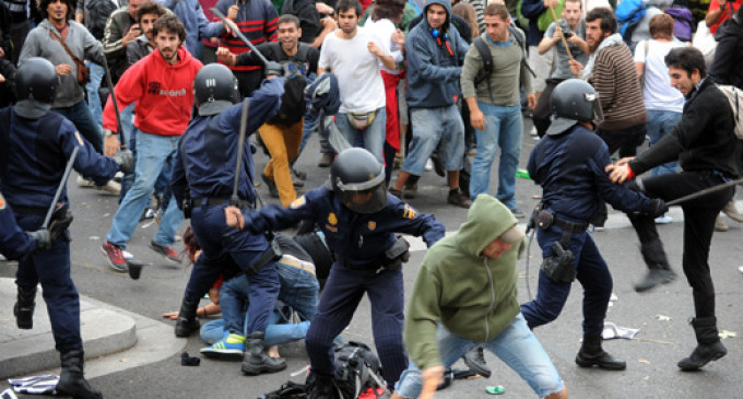 El Gobierno aprueba la “ley mordaza” tras rebajar algunas sanciones