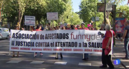 Los que sobran en Podemos tienen los dientes rectos