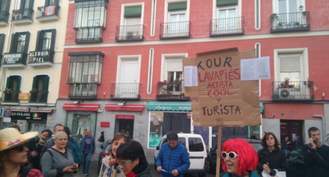Lavapiés se levanta contra la gentrificación y el turismo de masas