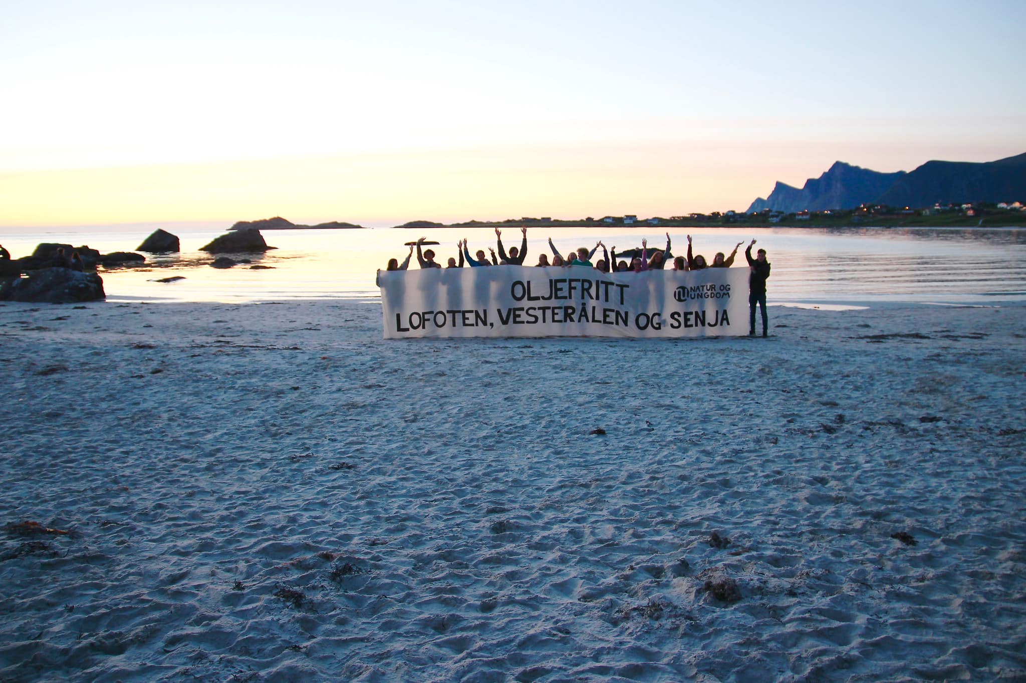 Activistas contra el proyecto de abrir las islas Lofoten a la industria petrolera. Foto: MARIA OLERUD