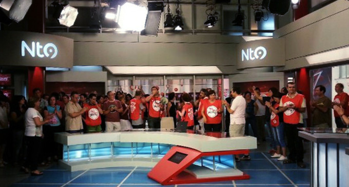 Los trabajadores ocupan el informativo de Canal Nou
