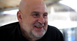 Entrevista a Antón Reixa: “La Red debe ser la fiesta de la creación, no un problema”