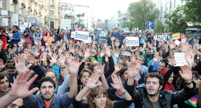 Miles de ciudadanos reclaman el 26-S la dimisión de Rajoy