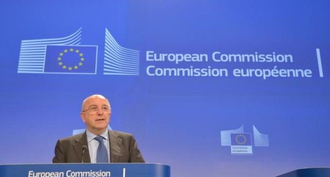 Bruselas rescata a los bancos nacionalizados y exige quitas para las preferentes