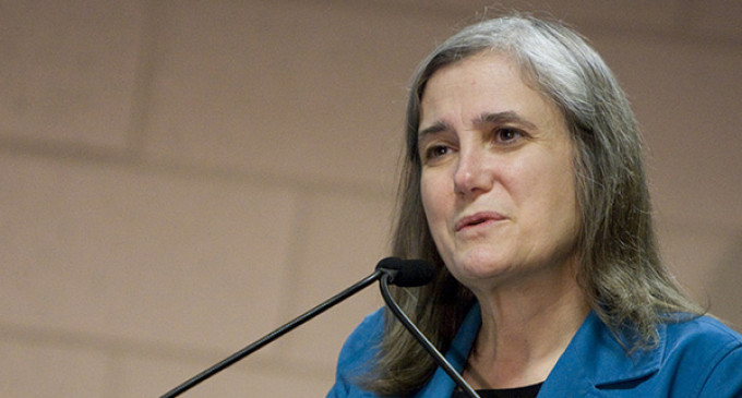 Un juez rechaza los cargos penales contra la periodista Amy Goodman