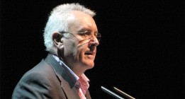 IU acusa al PP de querer “retorcer la democracia” para perpetuarse en el poder