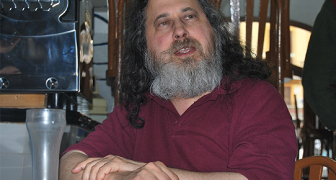 “Tener el control de tu informática es un derecho humano”
