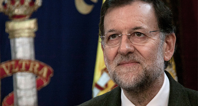 Rajoy publica sus datos fiscales para tratar de conjurar las sospechas de corrupción