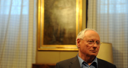Oskar Lafontaine: “Capitalismo y democracia no son conciliables”