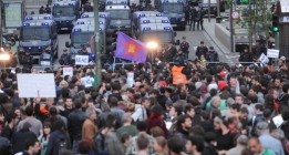 En directo: La policía carga contra los manifestantes de ‘Asedia el Congreso’