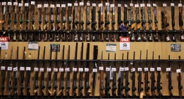Un pueblo de EEUU obliga a las familias a tener armas en casa