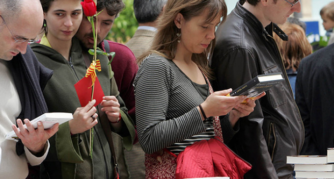 Comparte la Diada de Sant Jordi con La Marea