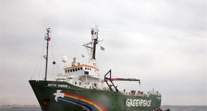 Las leyes del PP ahogan a Greenpeace