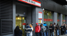 El Gobierno apuesta por las políticas de empleo que acaba de recortar