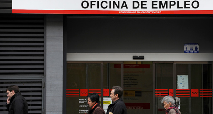 El empleo estacional hace que el paro baje en 74.028 personas en julio