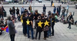 El PP niega la palabra al 15-M en Bruselas en un debate sobre la emigración