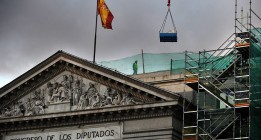 Suprimir el límite de precio de los gintonics del Congreso no supone ningún ahorro