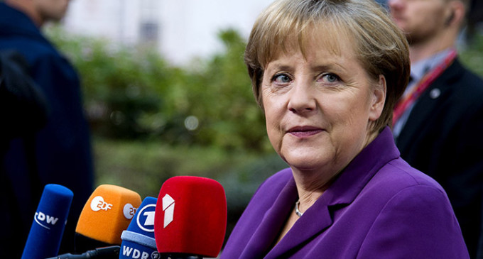 Gana Merkel en unas elecciones marcadas por el auge de la ultraderecha en Alemania
