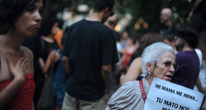 Segundo ‘escrache’ feminista contra el Gobierno