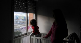 Casi 50.000 menores catalanes sufren malnutrición