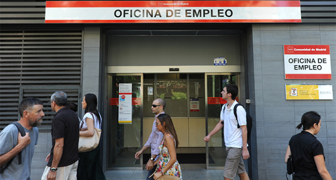 Ayuntamientos del PP pagan 219 euros al mes a parados por jornadas de 7 horas