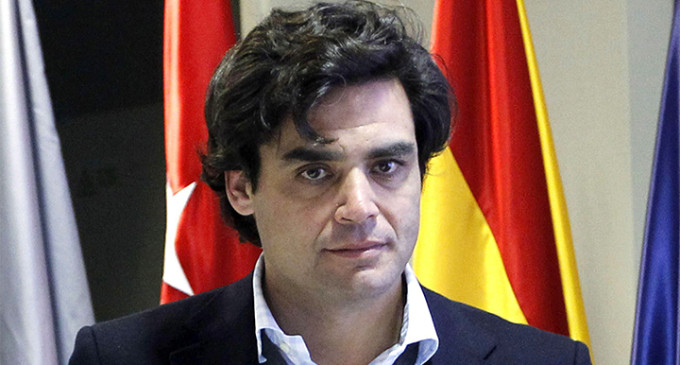 El juez mantiene la imputación a Güemes y Lamela por beneficiarse de la privatización sanitaria