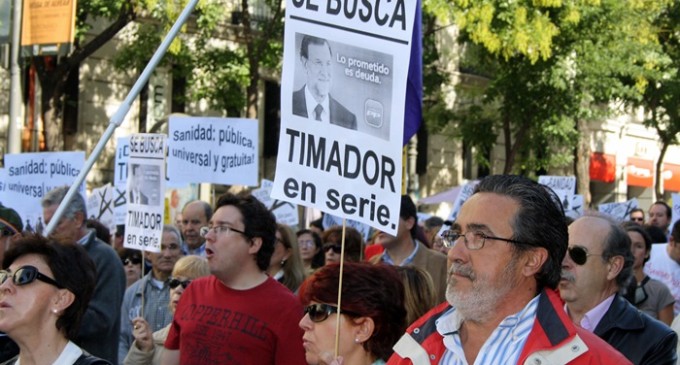 La marea blanca vuelve a las calles en defensa de la Sanidad pública
