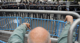 Manifestarse ante un Parlamento se multará con hasta 600.000 euros