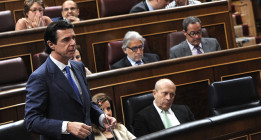 La oposición se compromete a derogar la ley del sector energético