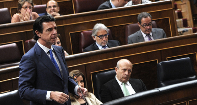 La oposición se compromete a derogar la ley del sector energético