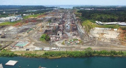 Sacyr se desploma en bolsa tras suspender las obras del Canal de Panamá