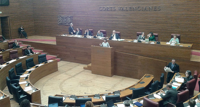 El PP vacía de plenos las Cortes valencianas