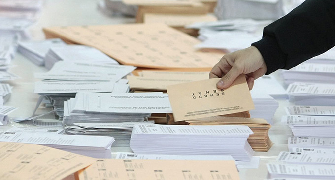 La abstención supera al bipartidismo