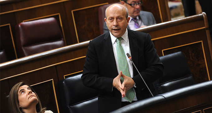 Más de 30.000 ‘erasmus’ recibirán 100 euros mensuales de Educación tras la rectificación de Wert