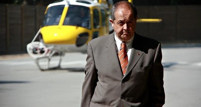 Manos Limpias, la Generalitat y el Parlament llevan a veinte indignadas ante la Audiencia Nacional