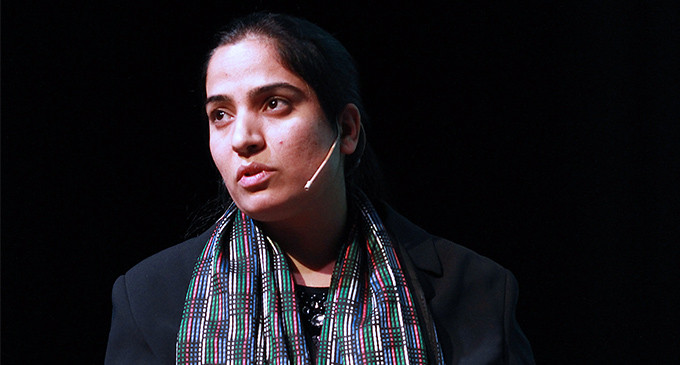 Malalai Joya: “La ocupación militar ha traído la muerte a Afganistán”