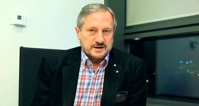 Willy Meyer (IU): “El PSOE no es lo mismo que el PP, pero sí que hacen lo mismo”
