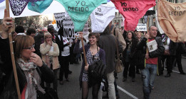 Decenas de miles de personas protestan contra la reforma de la ley del aborto