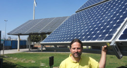 Manel Rivero: “Las tarifas planas de electricidad buscan que cada vez gastemos más”