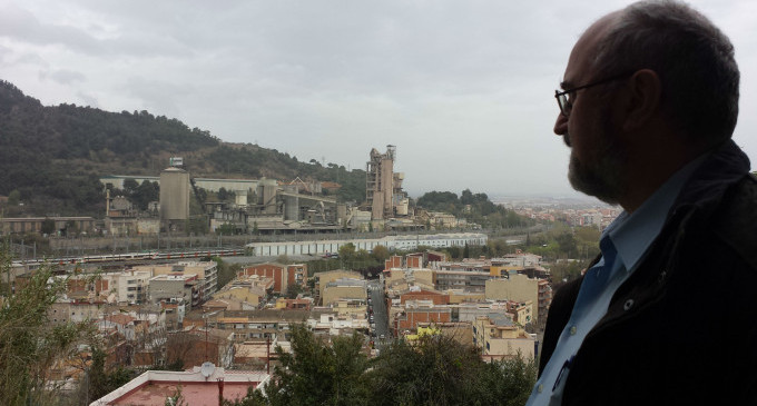 Los vecinos se movilizan contra la polución de las cementeras