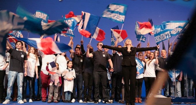El Front National, en vías de ganar las elecciones europeas