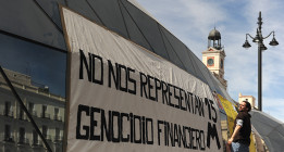 <em>“Dormíamos, despertamos”</em>