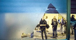 Los antidisturbios intentan entrar en la redacción de la Directa