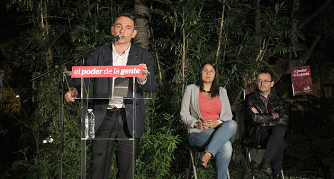 Agresión con un martillo al abogado Enrique Santiago en el fin de campaña de IU