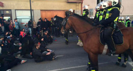 Repique de campanas para alertar sobre el peligro de una marcha neonazi en Suecia