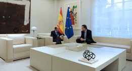 <em>Misión: salvar al bipartidismo</em>