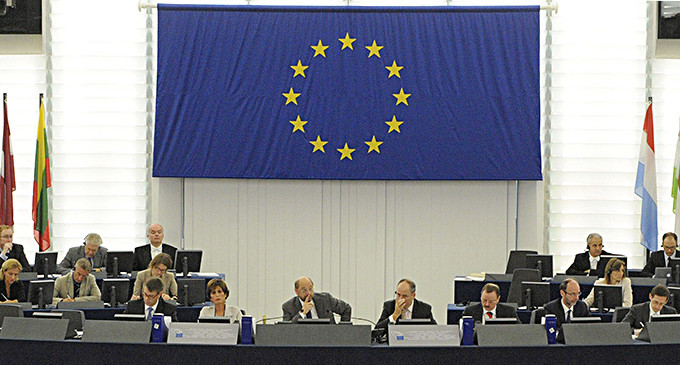 Los europarlamentarios deberán pagar sus impuestos en España