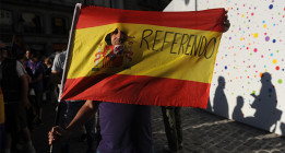 AUDIO | Más de 80.000 personas votan sobre la jefatura del Estado y la Constitución